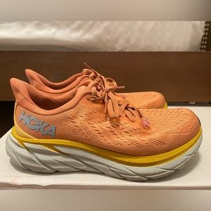 Hoka Clifton 8 (Sun Baked/Shell Coral)